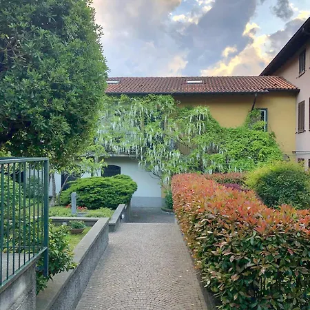 Miniloft Con Piscina Di Lecco Appartement